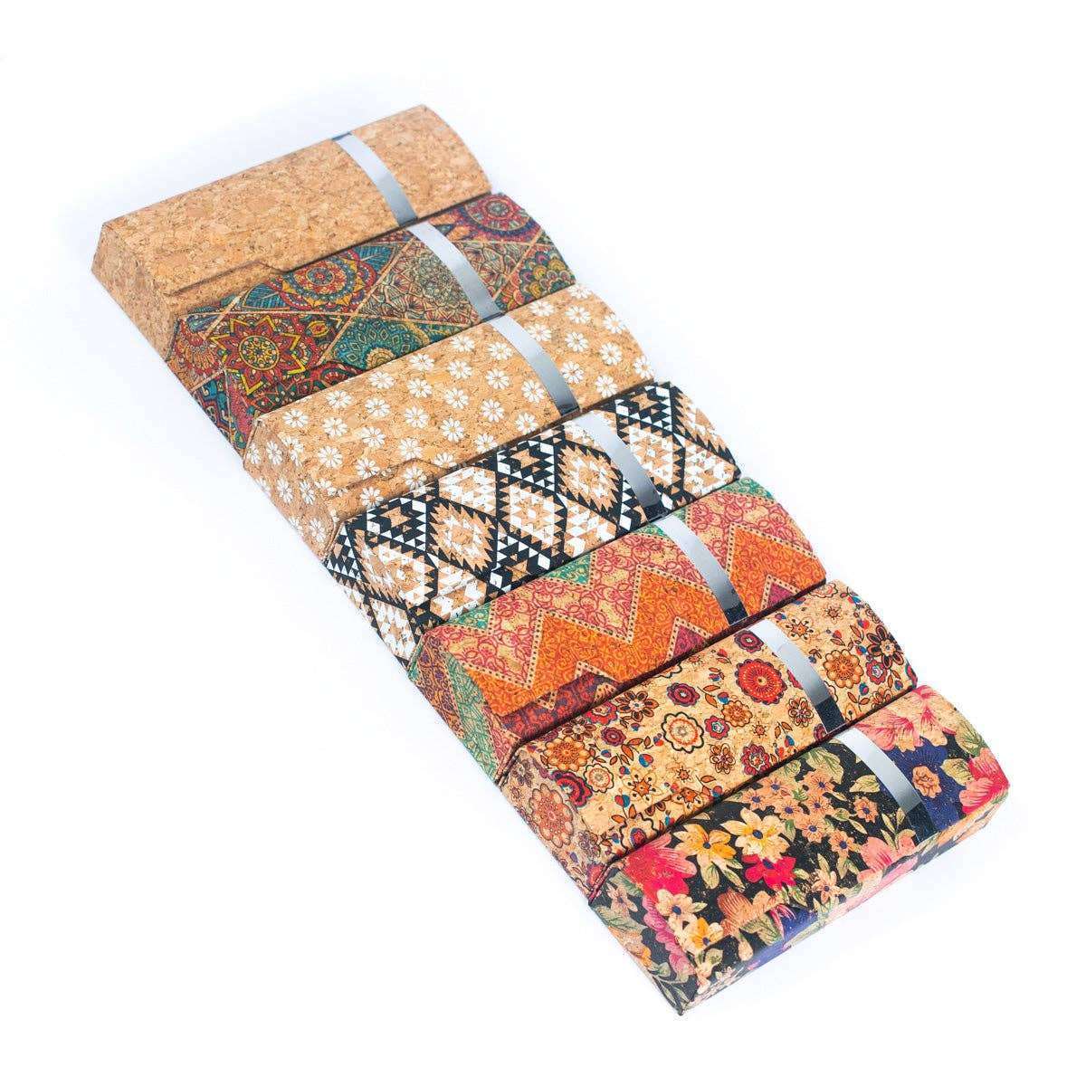 Printed cork glasses case with magnet closure - Image 4